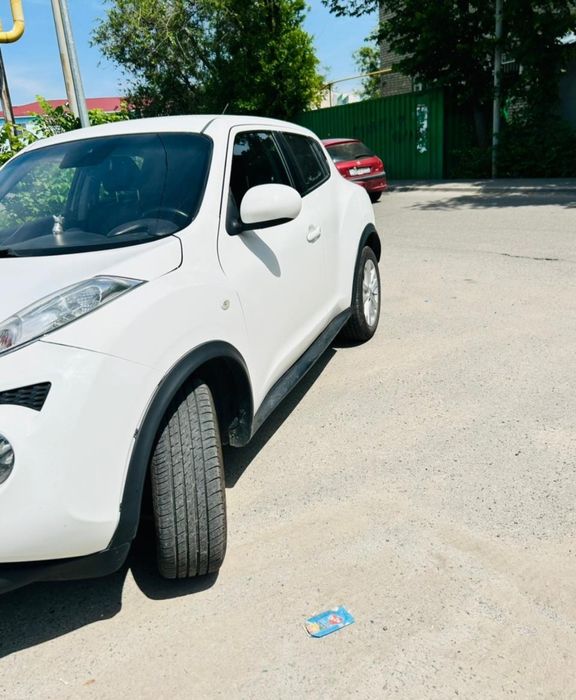 Продам машину ниссан