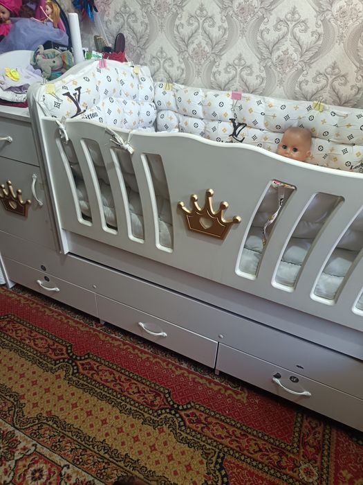 Детская кроватка