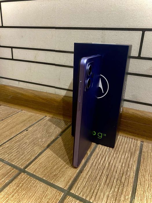 Motorola g13- запазен