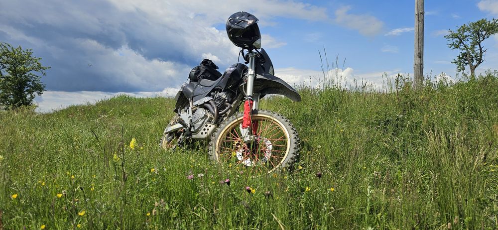 Vând Honda fmx650