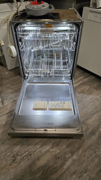 Съдомиялна Miele G5830