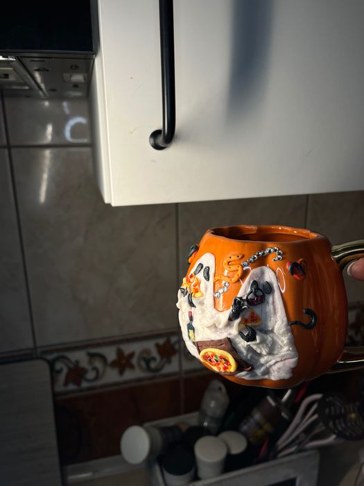 Cana potrivita pentru halloween