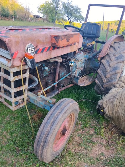 Vând tractor Massey Ferguson 135
