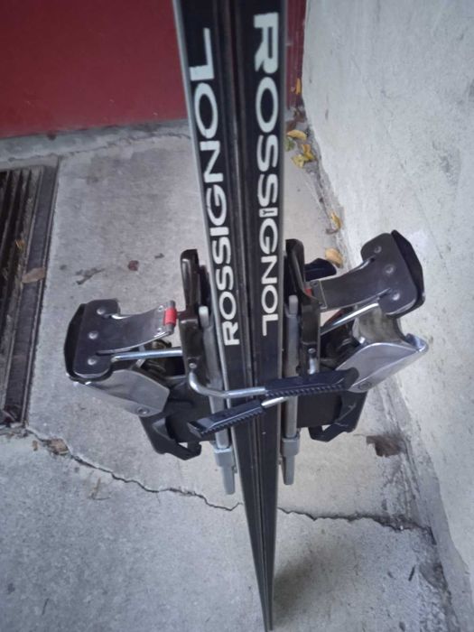 Ски два чифта. Volkl Competition 
и Rossignol