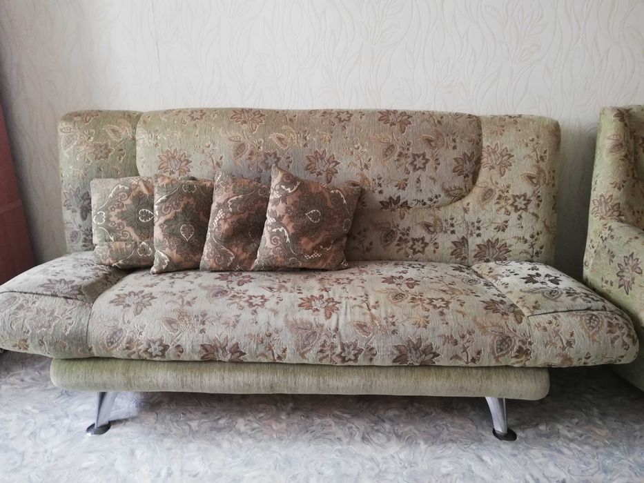 Недорого продам мягкий уголок