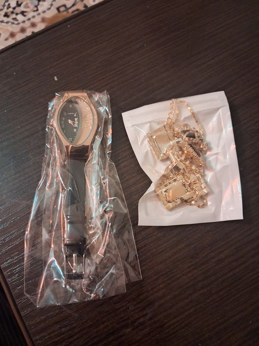 Женские часы 5предмет.