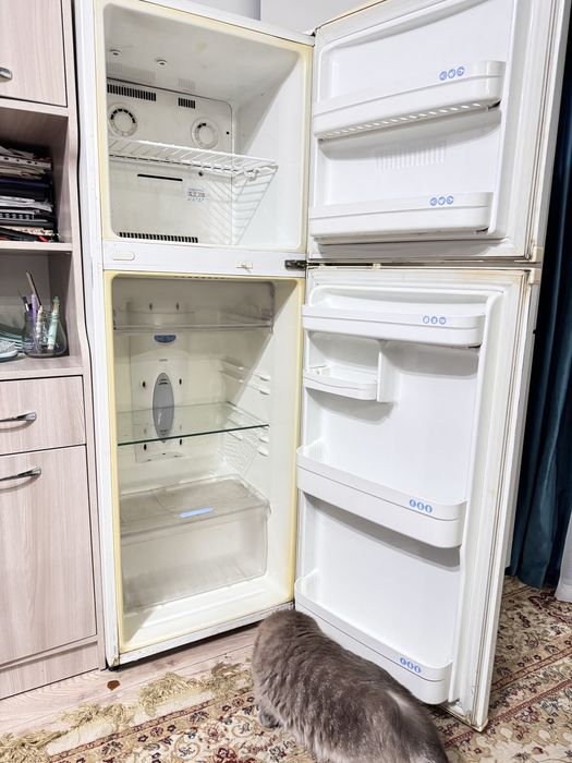 Холодильник LG electrocool продам в хорошие руки