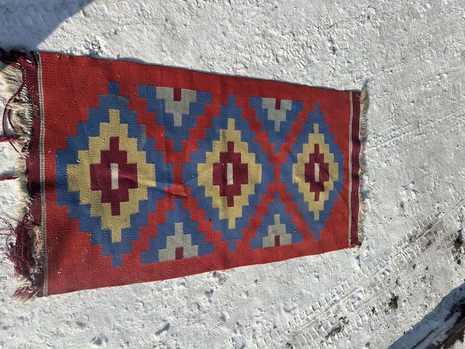 Коврик ручной работы