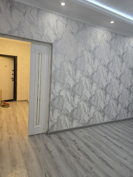 Продаётся  1 /2/5 Авиасозлар 1 ,Кадышева,  2*6 балкон