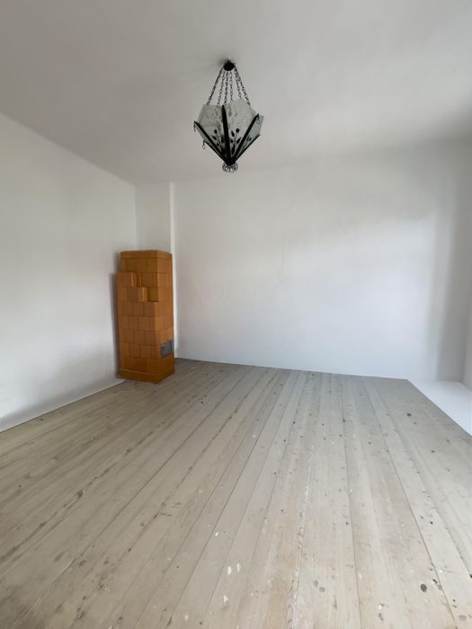 Casa centrala, 4 camere + anexe