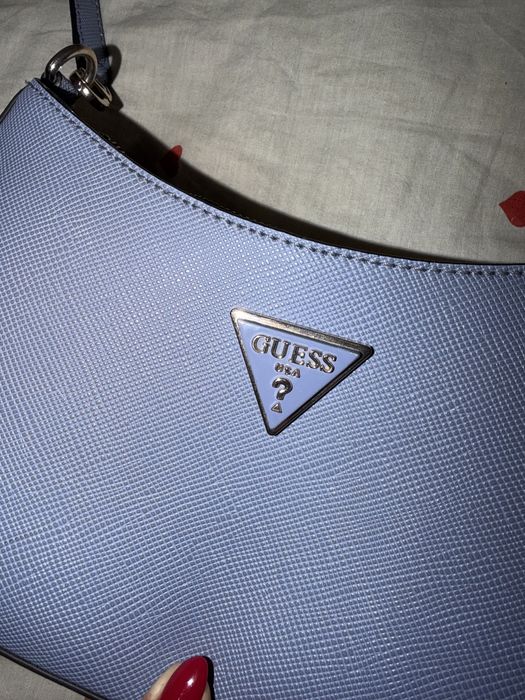 Дамска чанта Guess