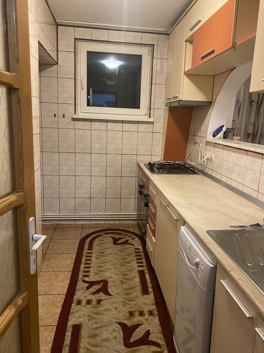 Inchiriez apartament 3 camere zona Mărăței