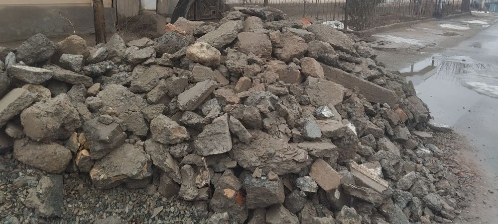 Фундамент арасына битон таслар