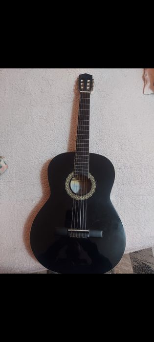 Chitara clasică nouă