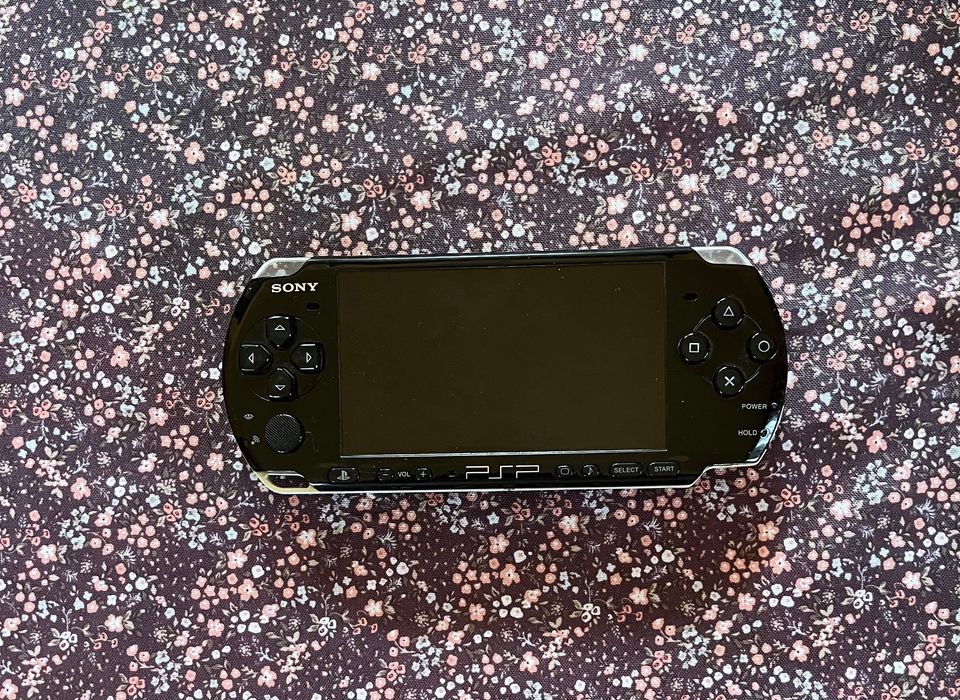 Psp slim and lite edition