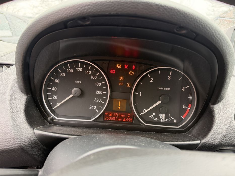 Bmw 118 d 2009 xenon bate motorul