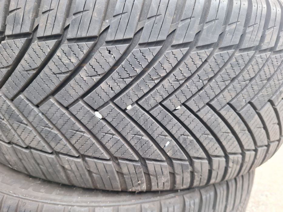 Anvelope 225/40/19 All sezon 2 buc