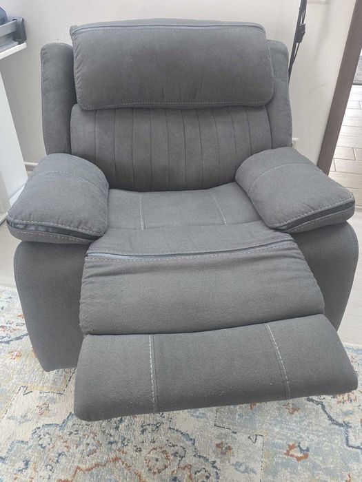 Fotoliu recliner manual Mobexpert CHELSEA – stare foarte bună