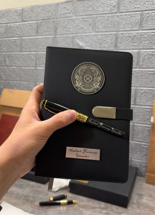 Именной блокнот и ручка