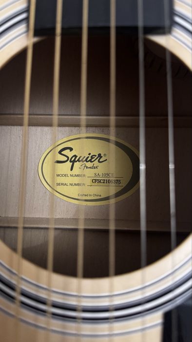 Squier by Fender SA-105CE