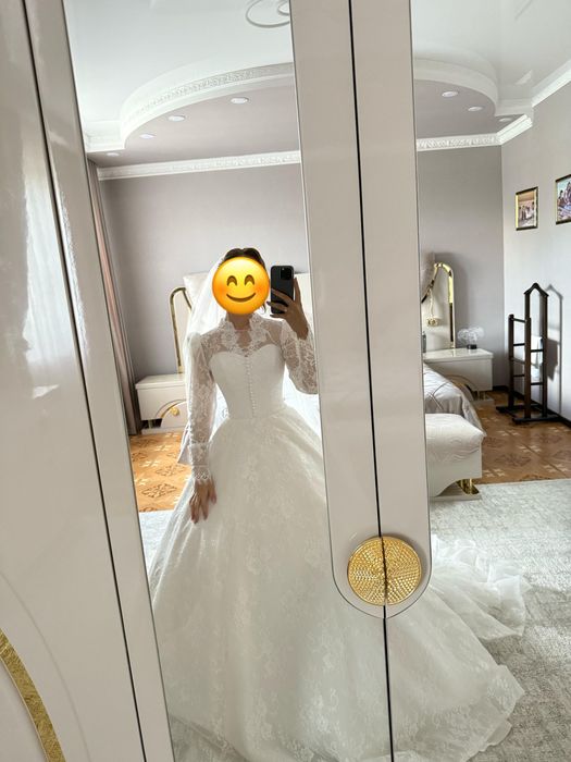 Свадебное платье со шлейфом