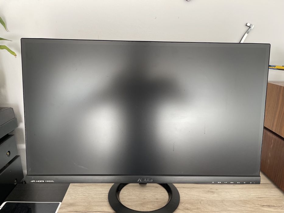 Vând monitor ASUS VX279H cu diagonala generoasă de 27 inch