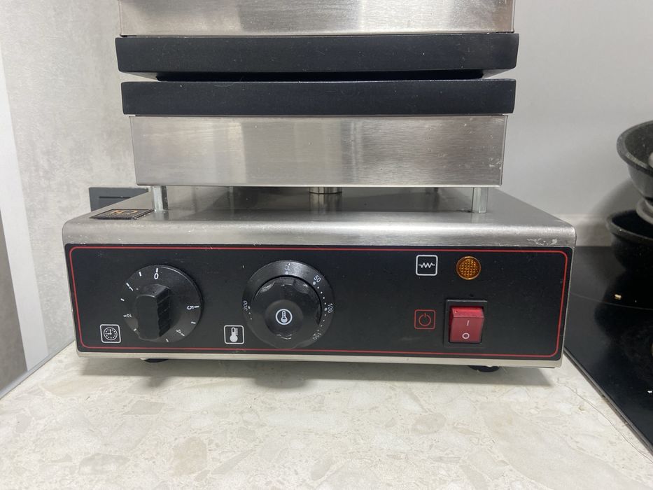 Продаем прoмышленную вафельницу