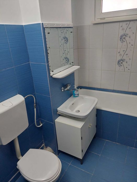 garsonieră Roman, zona Doamna Pop, parter, recent renovată