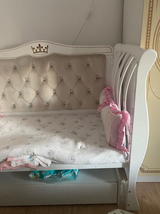 Срочно продается манеж-кровать