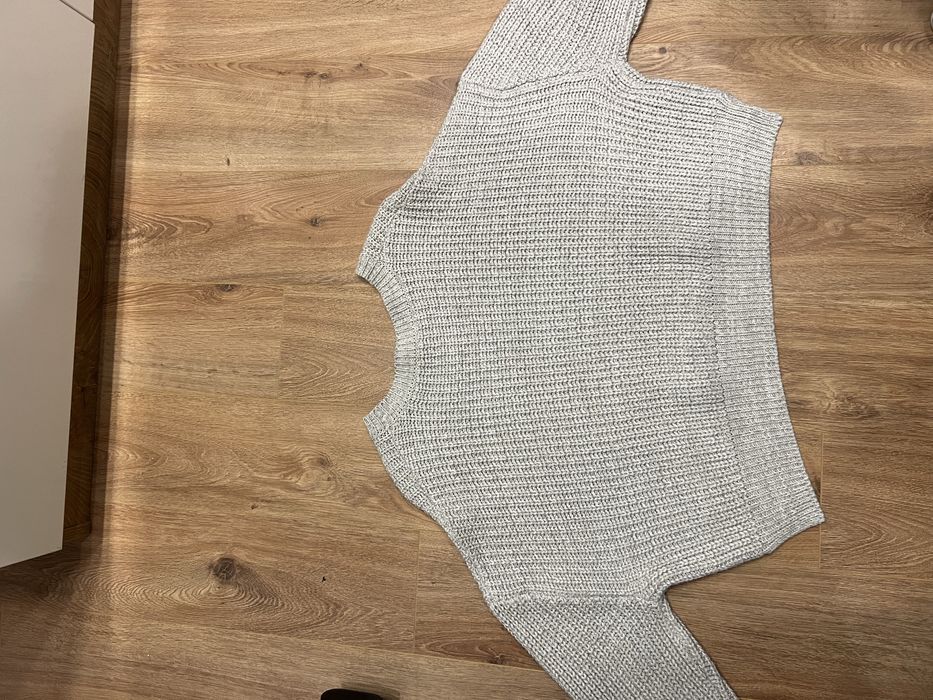 Сив къс плетен пуловер