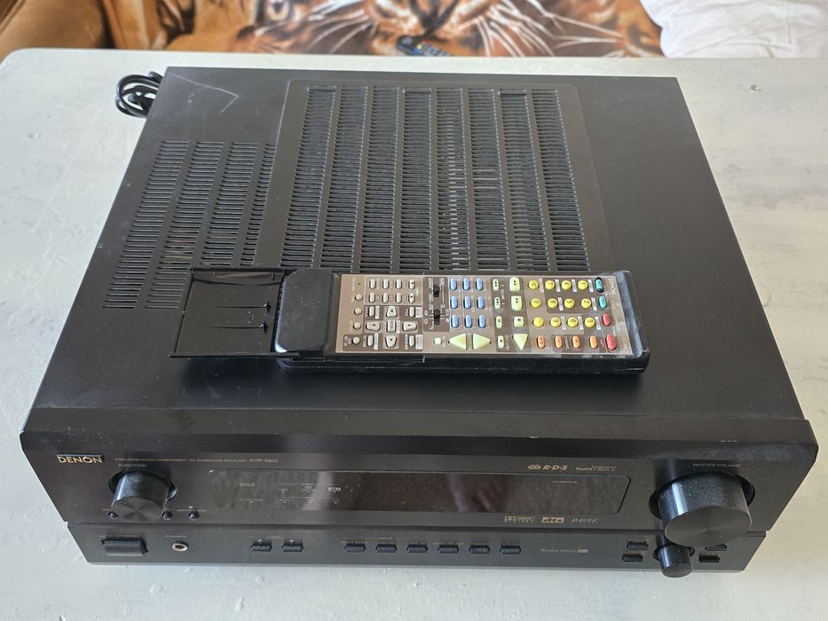 Denon AVR 2800 ресивер
