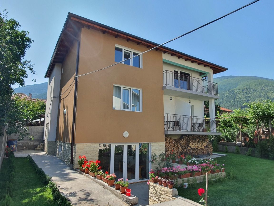 % Дамяновата къща %/Сапарева баня гр. Сапарева баня • OLX.bg