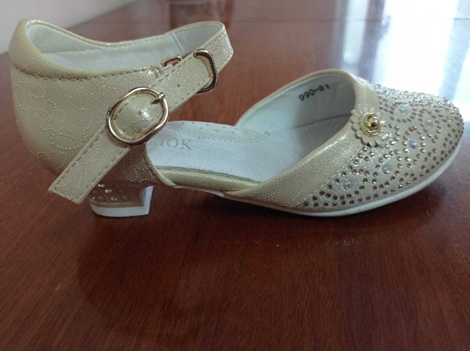 Туфли для девочки