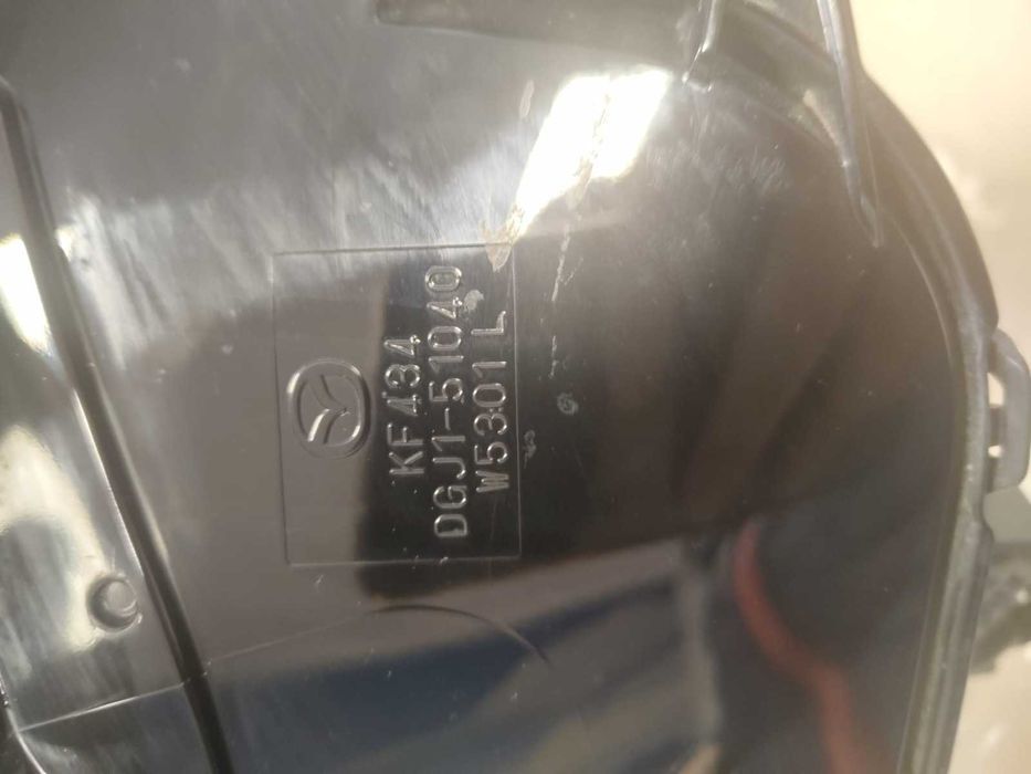 Far stanga full LED  si semnalizare stanga Mazda CX-30, model 2020