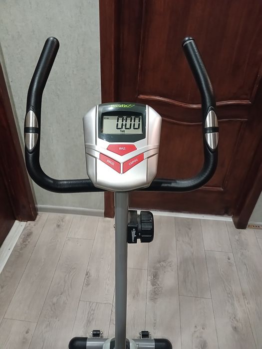 Велотренажёр house fit