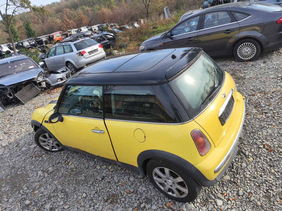 Mini Cooper R50 на части 1.6