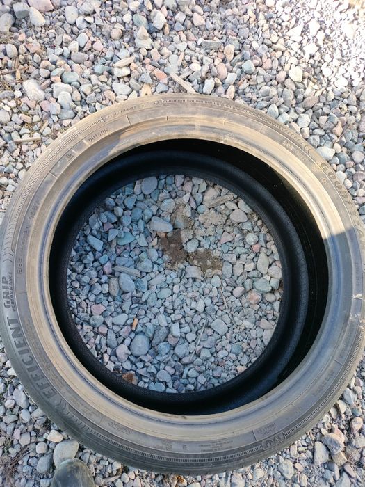 Продам комплект шин Goodyear Efficient R21