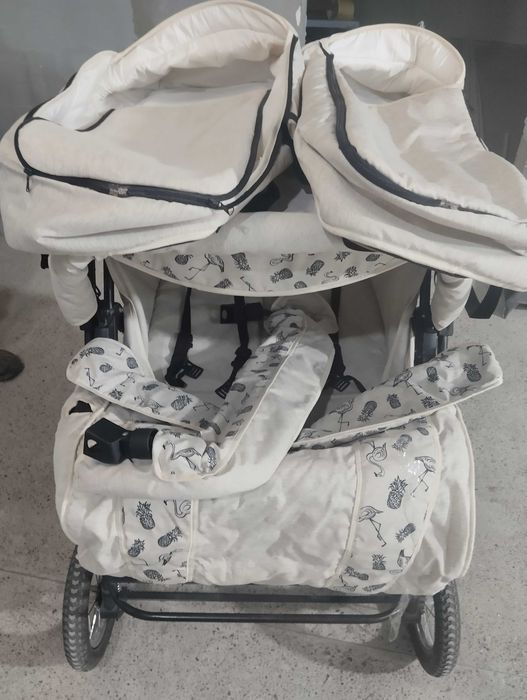 Коляска для двойни