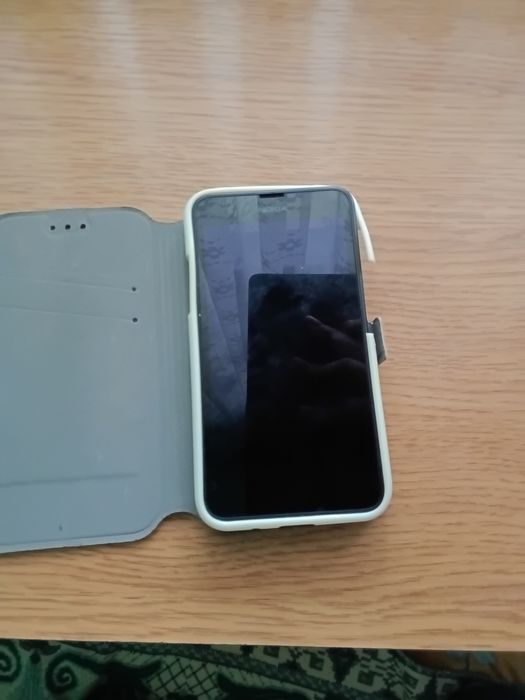 NOKIAC1,цвят черно