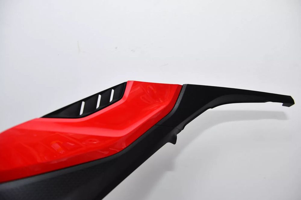 BMW S1000R K63 2021- Carena rezervor de combustibil dreapta