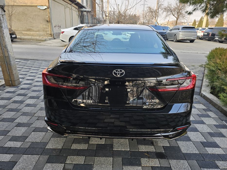 Toyota Camry.80 kuzuf. Yili 2025. Yurgani 57. Narxi 43500