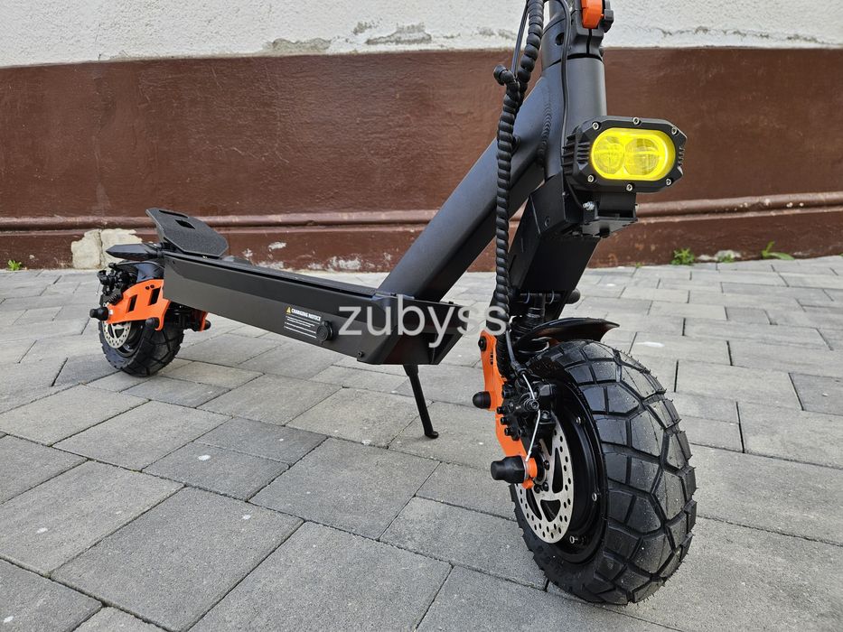 Trotineta 2 motoare 2x650w 48v baterie 13Ah  viteza 55km/h