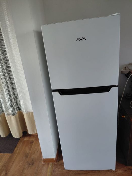 Холодильник Ava.