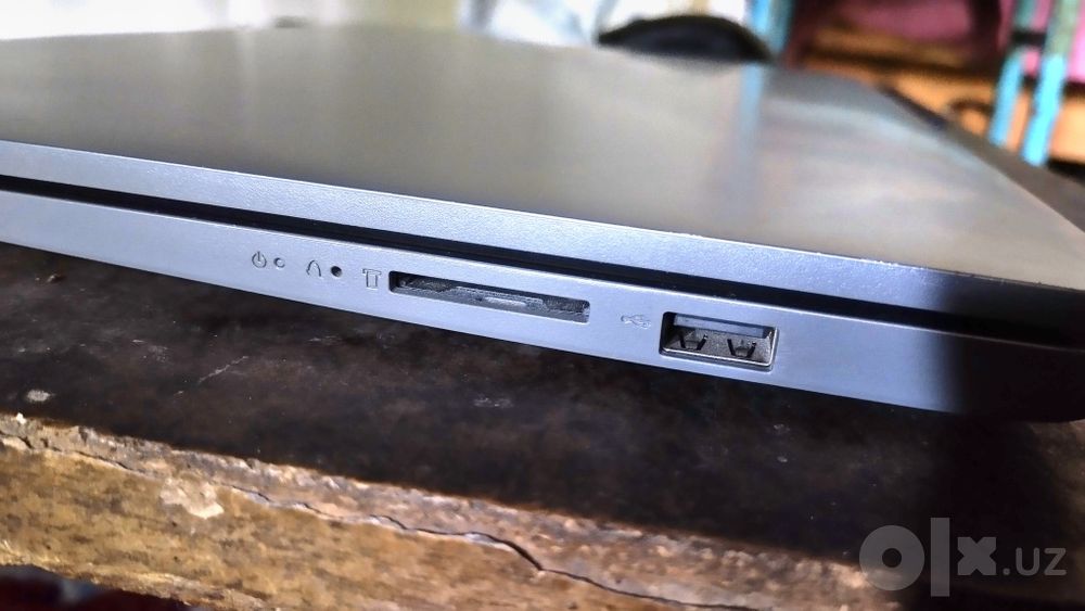 LENOVO Noutbuk sotiladi