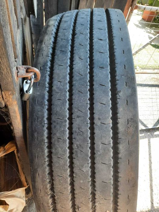 Vand 2x cauciucuri Camion 315/80 R22.5