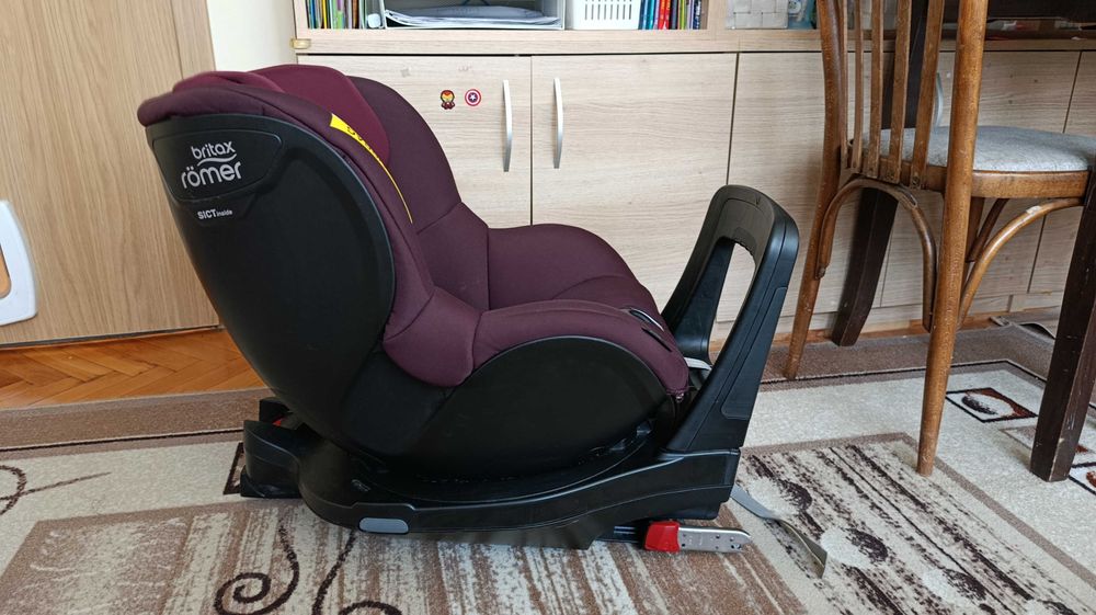 Britax Dualfix - столче за кола - 61-105 см - до 18 кг