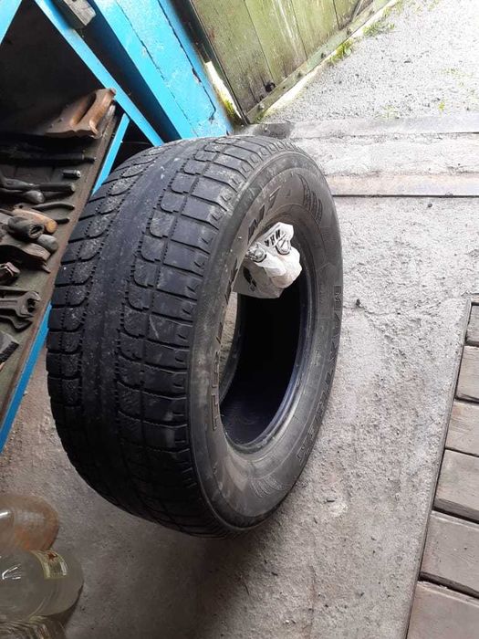 Продам резину 285/65 R17