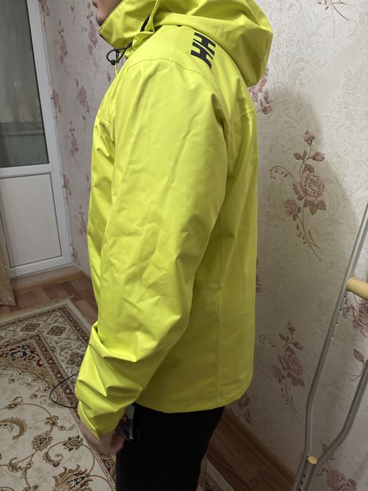 Ветровка Helly Hansen