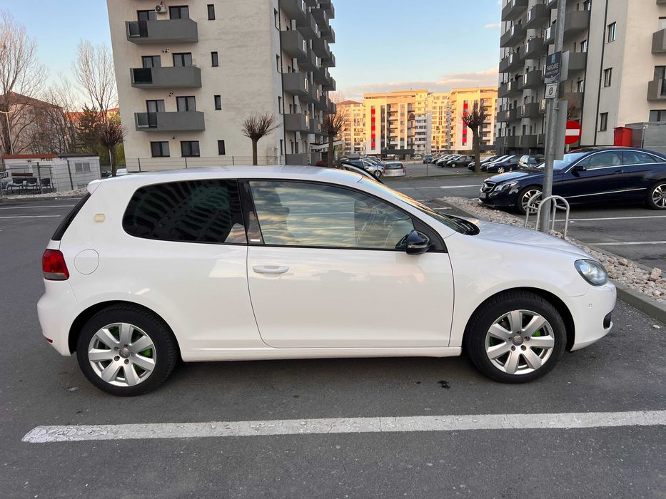 VOLKSWAGEN Golf 2011 — imagine 4