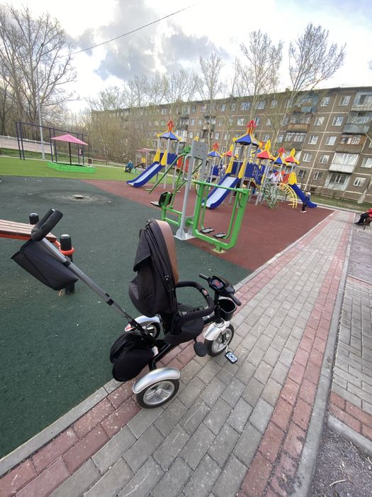 Детский трехколесный велосипед